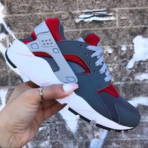 Nike Huarache Run Dark Grey Wolf Grey Gym Red